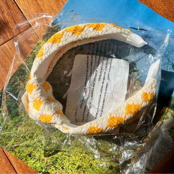 Anthropologie Crochet Headband - Picture 2 of 6